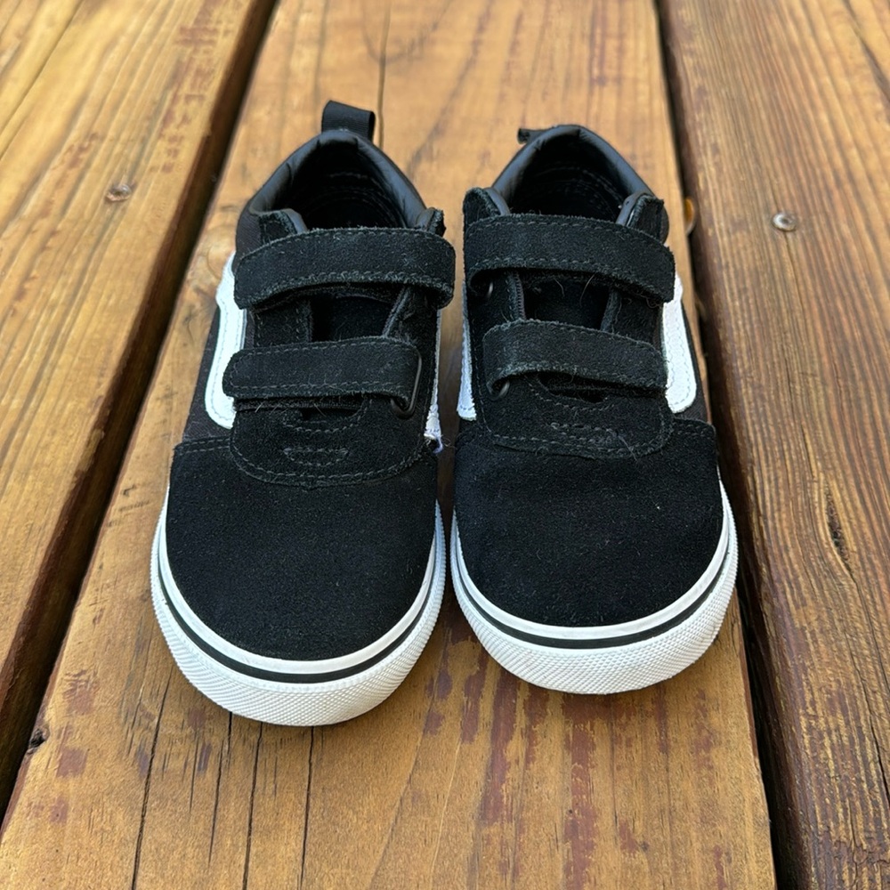 Kids' Ward 2V Low Top Sneaker Baby/Toddler - Like NEW!